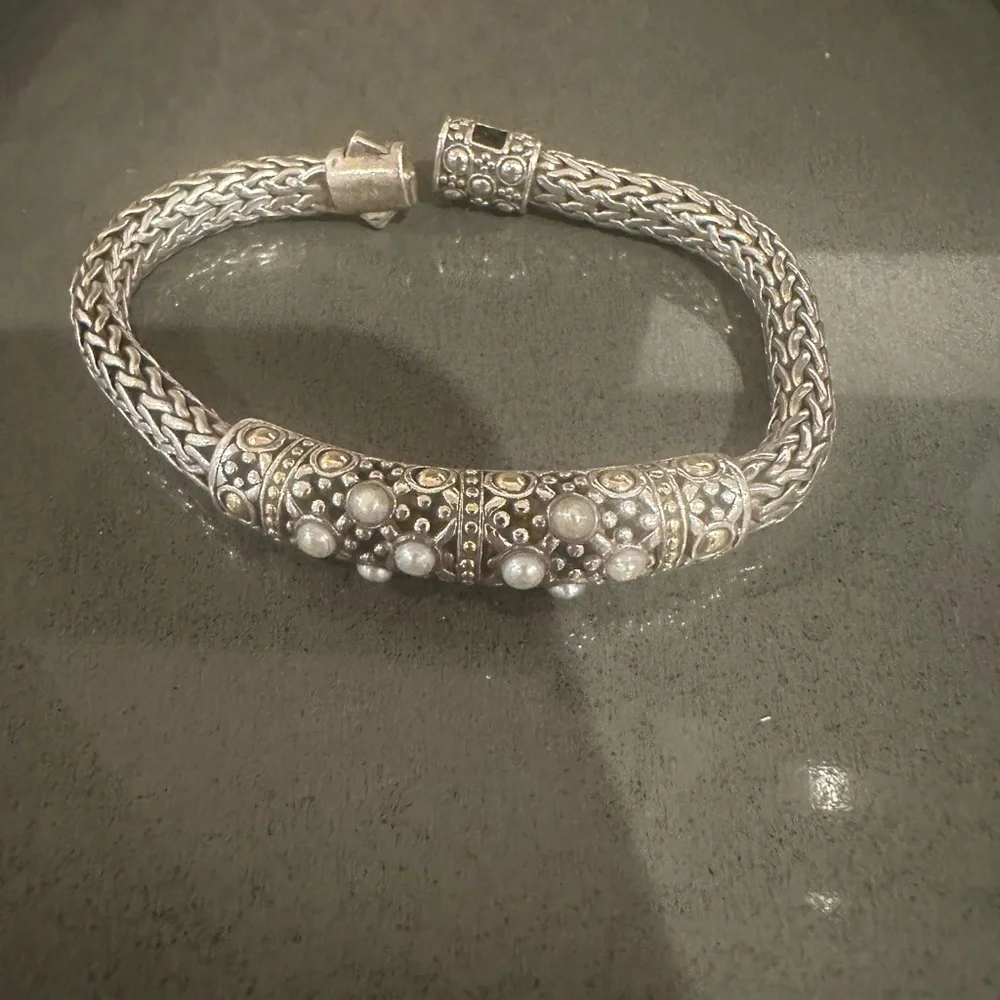 John Hardy Dot Jaisalmer Silver, Pearl and 18k Gold Accented Bracelet - Picture 1 of 5